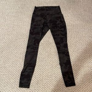 Lululemon Leggings - LIKE NEW